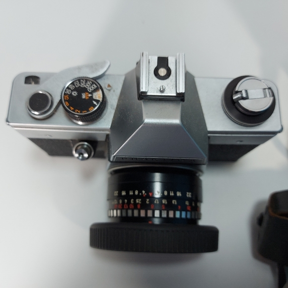 Praktica L 35mm Film Camera, German, Pentacon, 1969-75, Meyer-Optik Görlitz Lens - Picture 3 of 9